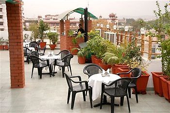 Emerald Garden Club Ltd. Otel Jaipur Dış mekan fotoğraf