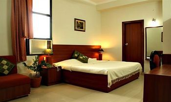 Emerald Garden Club Ltd. Otel Jaipur Dış mekan fotoğraf
